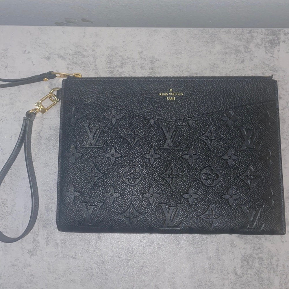 Authentic Louis Vuitton black Empreinte Pochette Melanie MM